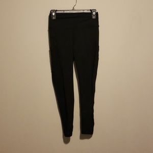 Fabletics Mila Pocket Legging - Capri